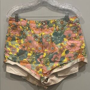 Floral Women's Shorts size 10 new